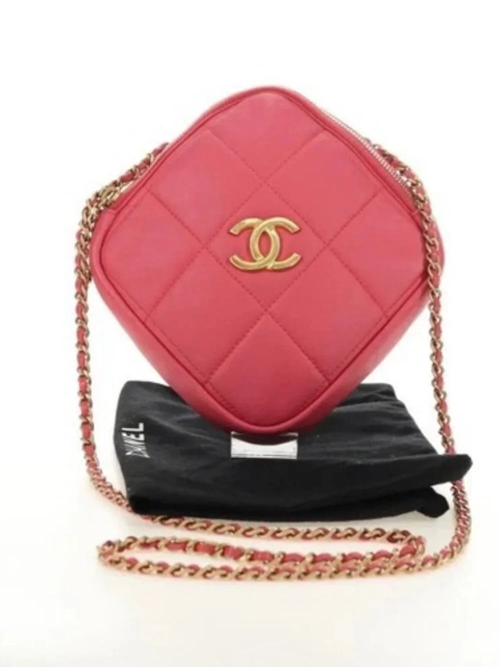 CHANEL brand	chanel color	pink